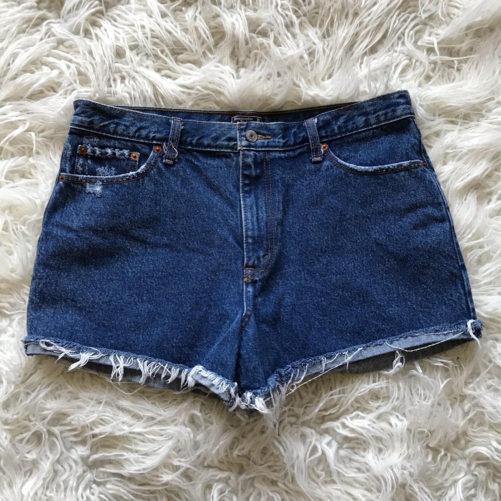 A&F Distressed Annie High Rise Medium Wash Shorts